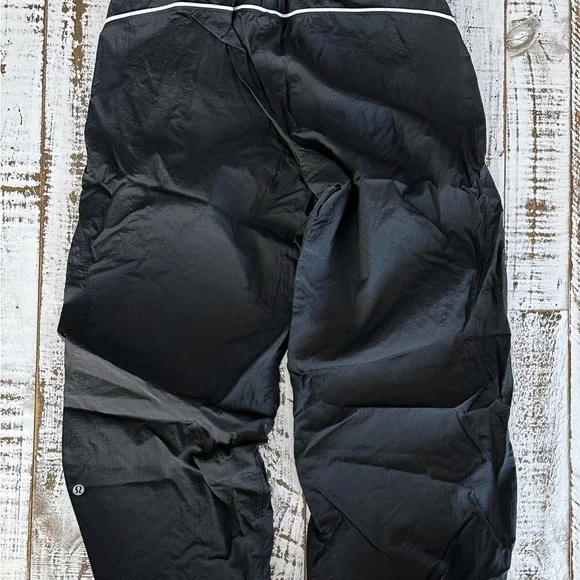 Lululemon - License to Train Mid-Rise Lightweight Jogger Size 4 - Picture 8 of 8
